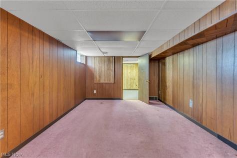 6524 Brookhill Drive Garfield Heights OH 44125