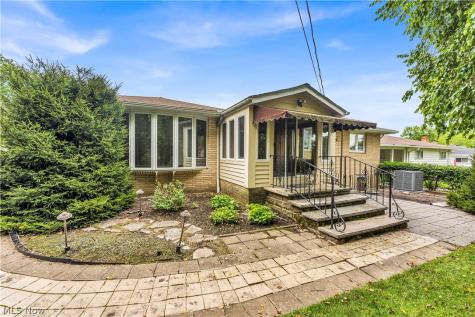 6524 Brookhill Drive Garfield Heights OH 44125