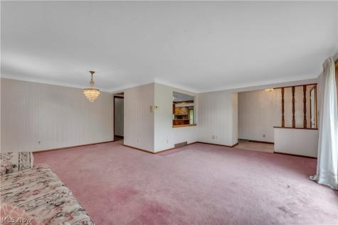 6524 Brookhill Drive Garfield Heights OH 44125