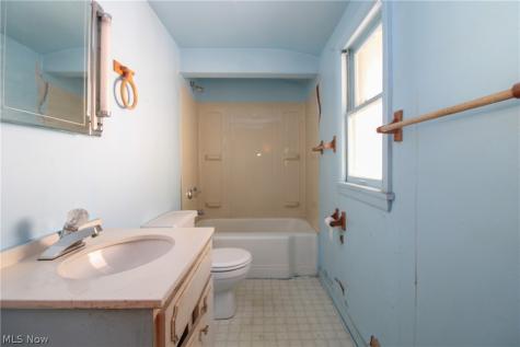 21 S Osborn Avenue Youngstown OH 44509