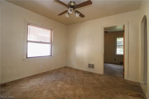 21 S Osborn Avenue Youngstown OH 44509