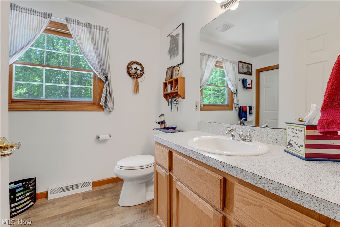 17800 Settlers Trail Chagrin Falls OH 44023