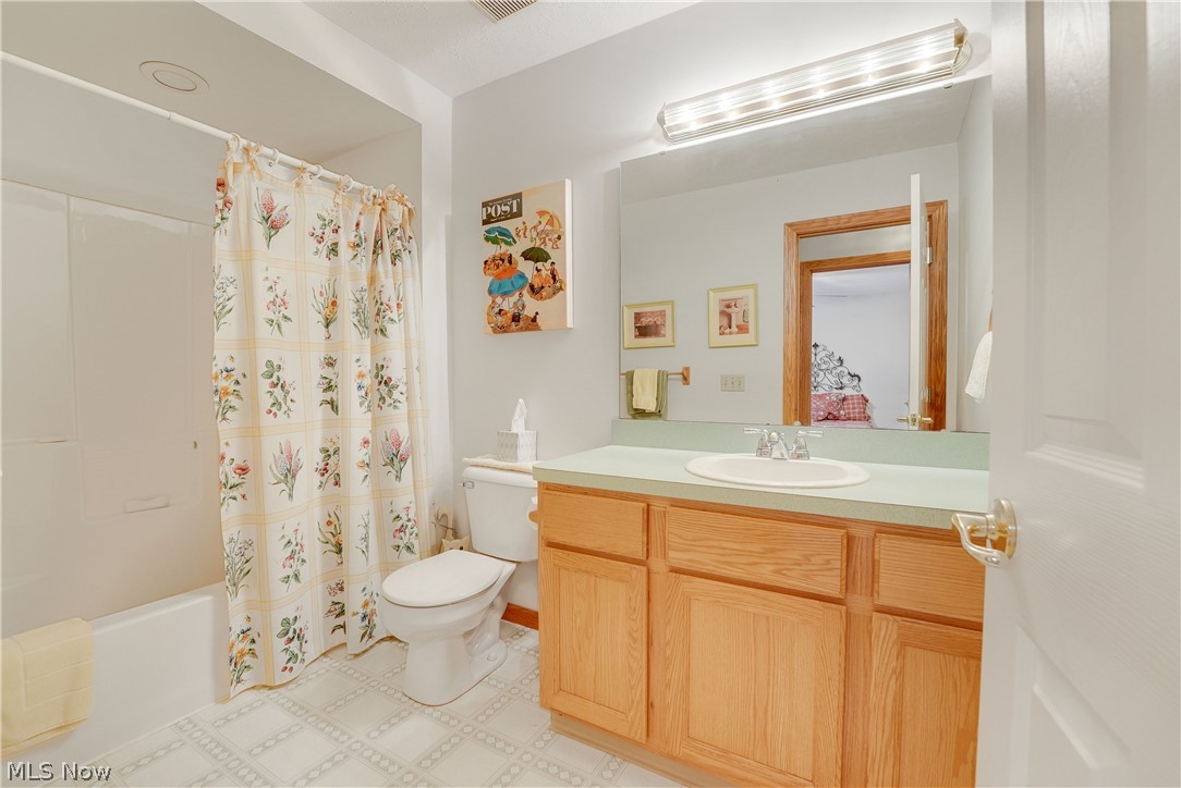 17800 Settlers Trail Chagrin Falls OH 44023