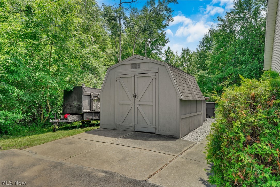 17800 Settlers Trail Chagrin Falls OH 44023