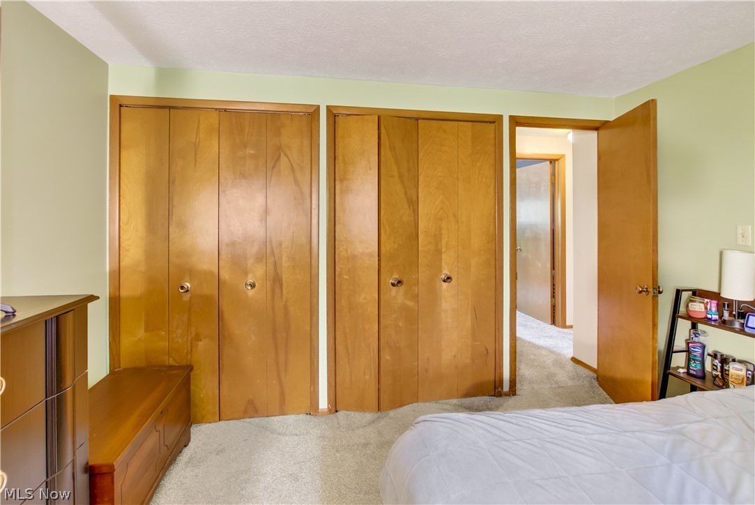 7005 Edgecliff Drive Parma OH 44134