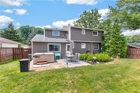 7005 Edgecliff Drive Parma OH 44134