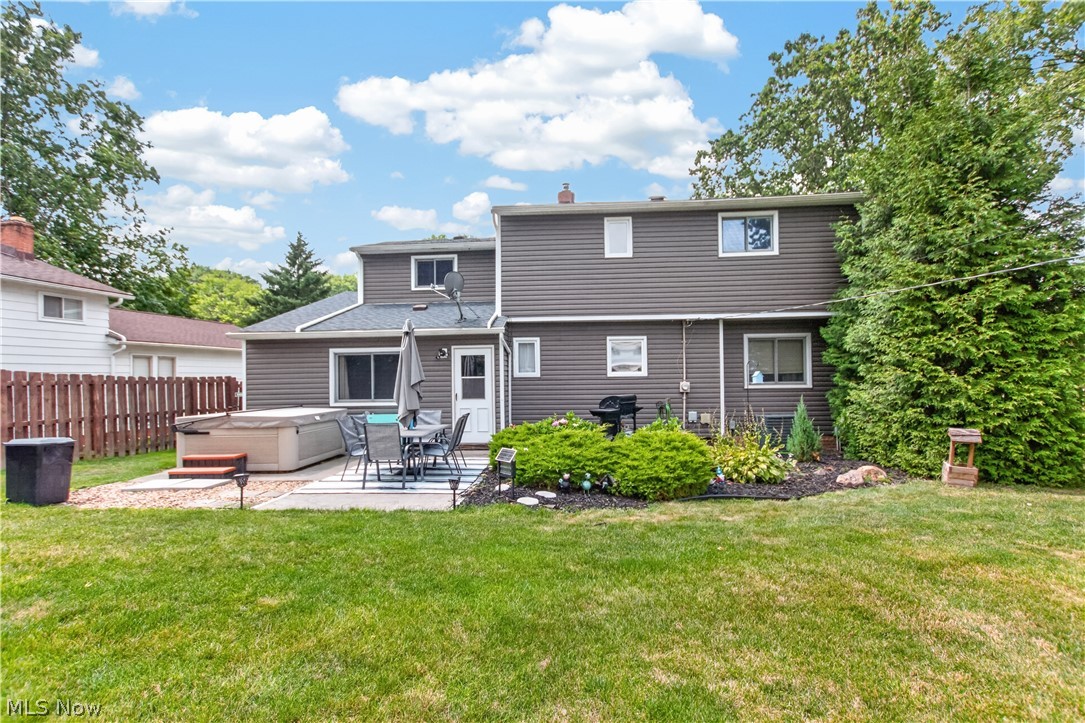 7005 Edgecliff Drive Parma OH 44134