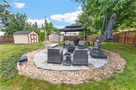 7005 Edgecliff Drive Parma OH 44134