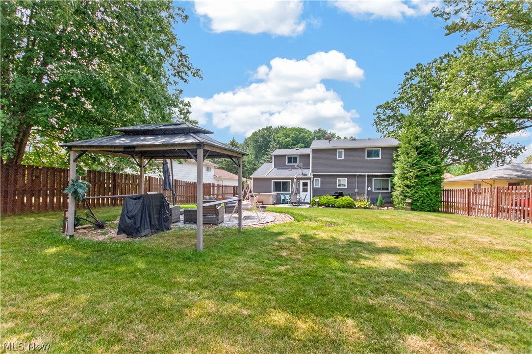 7005 Edgecliff Drive Parma OH 44134