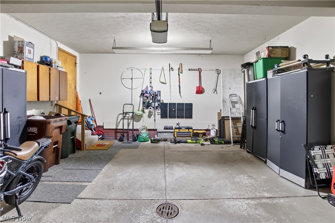 7005 Edgecliff Drive Parma OH 44134