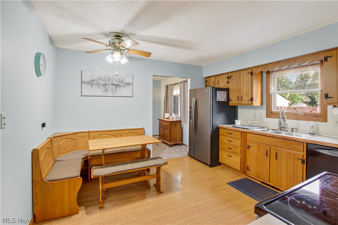 7005 Edgecliff Drive Parma OH 44134