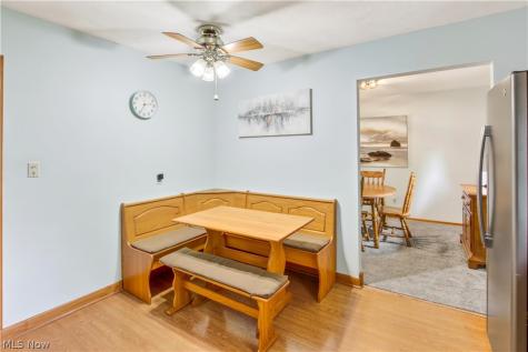 7005 Edgecliff Drive Parma OH 44134