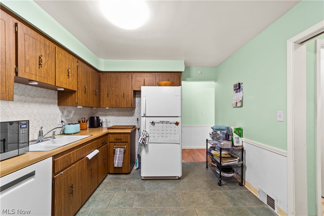 1730 Alcester Road Mayfield Heights OH 44124