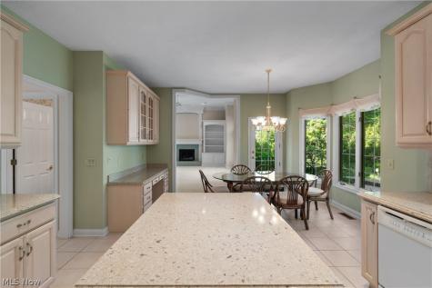 26982 Courtland Meadows Westlake OH 44145