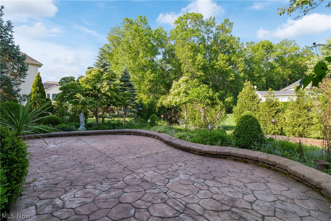 26982 Courtland Meadows Westlake OH 44145
