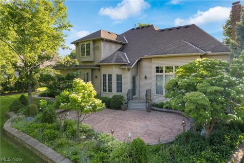 26982 Courtland Meadows Westlake OH 44145