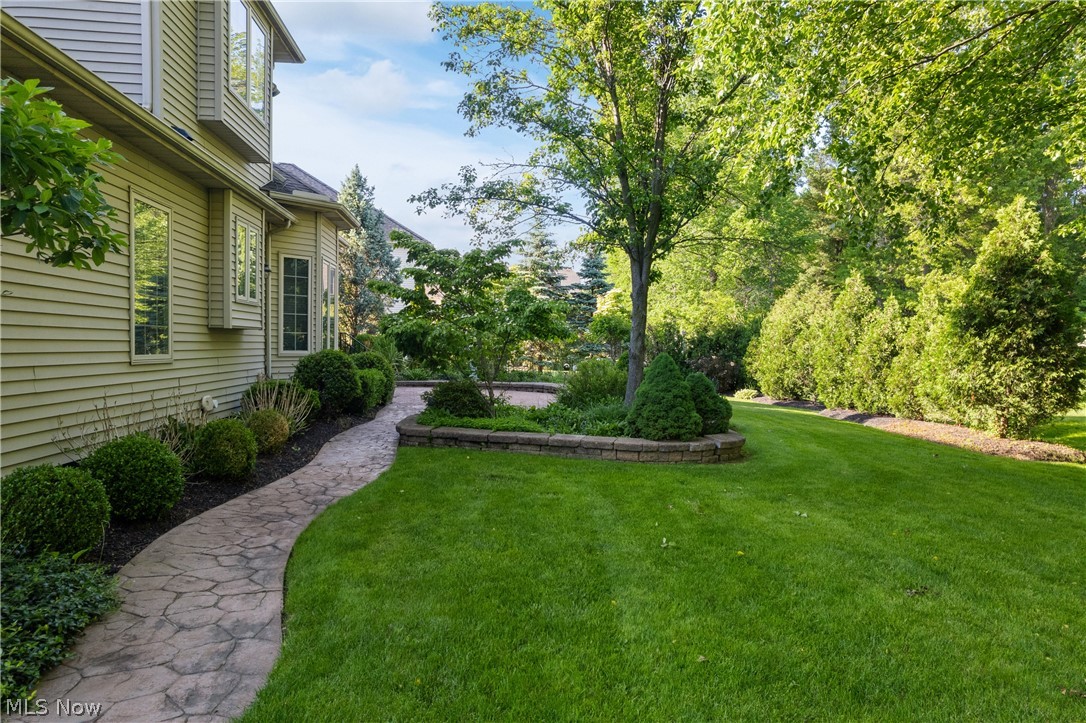 26982 Courtland Meadows Westlake OH 44145