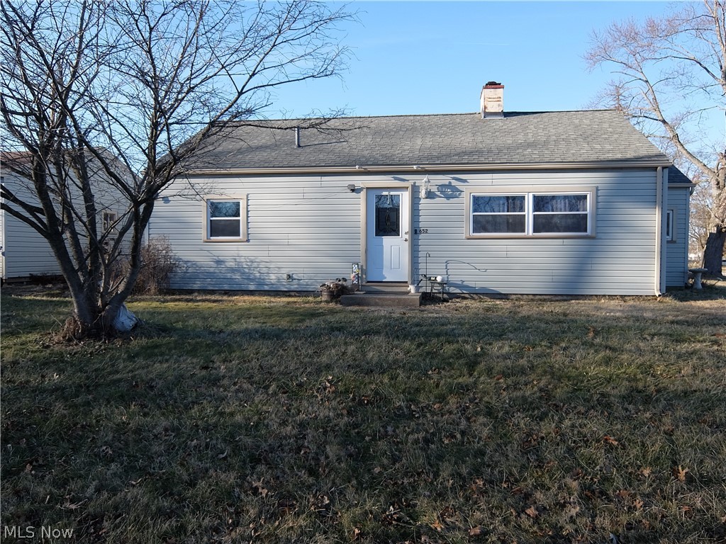 652 Ohio Avenue Mcdonald OH 44437