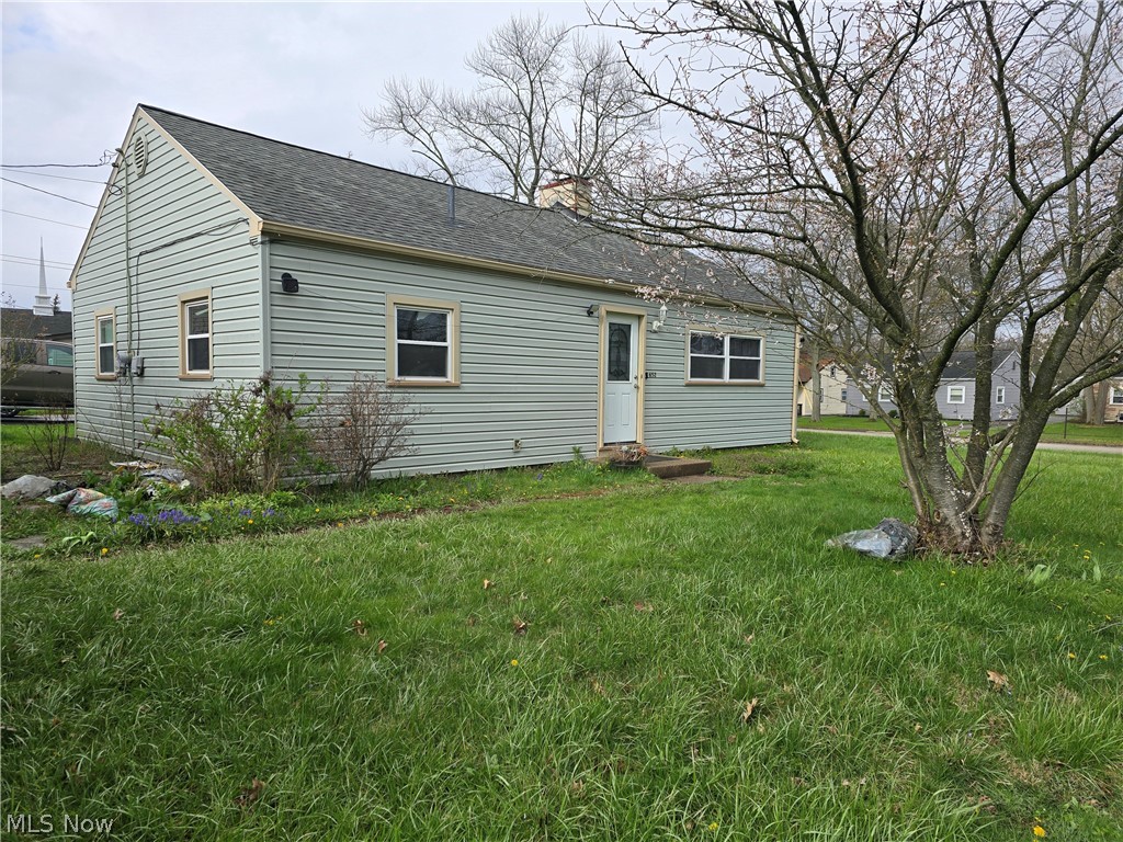 652 Ohio Avenue Mcdonald OH 44437