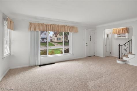 8120 Pelham Drive Parma OH 44129