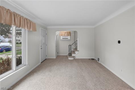 8120 Pelham Drive Parma OH 44129