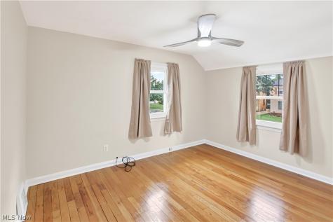 8120 Pelham Drive Parma OH 44129