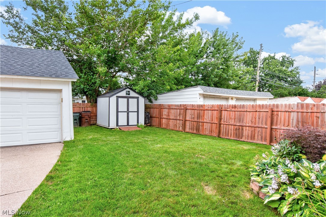8120 Pelham Drive Parma OH 44129
