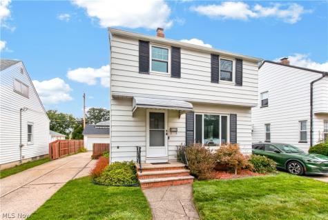 8120 Pelham Drive Parma OH 44129