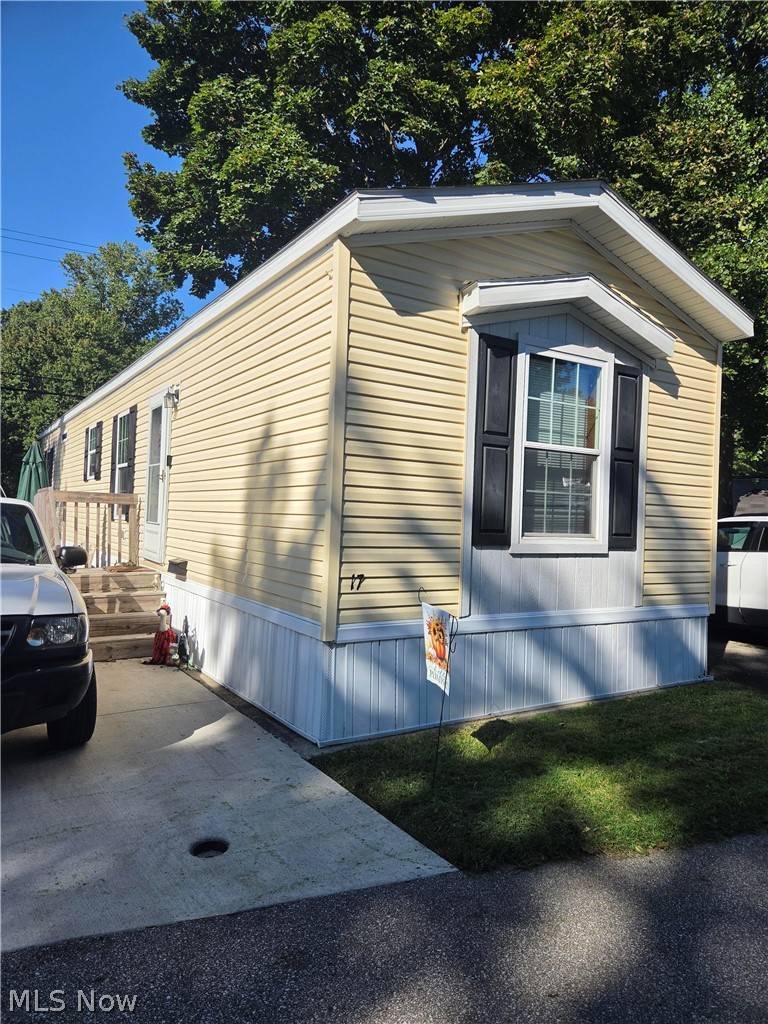 17 Westwoods Amherst OH 44001