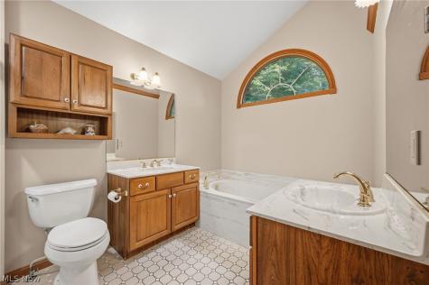 3768 Trenton Court Westlake OH 44145