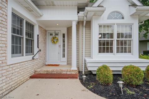 3768 Trenton Court Westlake OH 44145