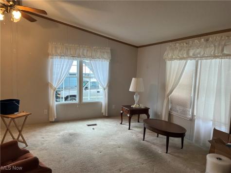 12 Maple Olmsted Twp OH 44138