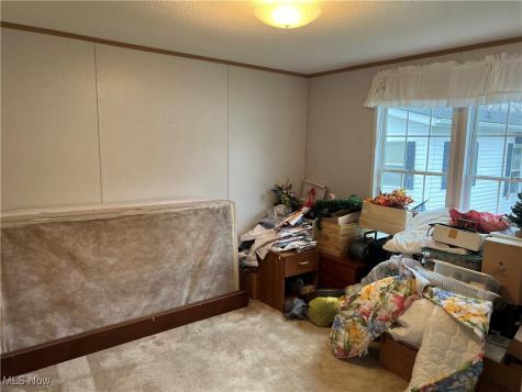 12 Maple Olmsted Twp OH 44138
