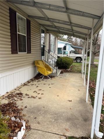 12 Maple Olmsted Twp OH 44138