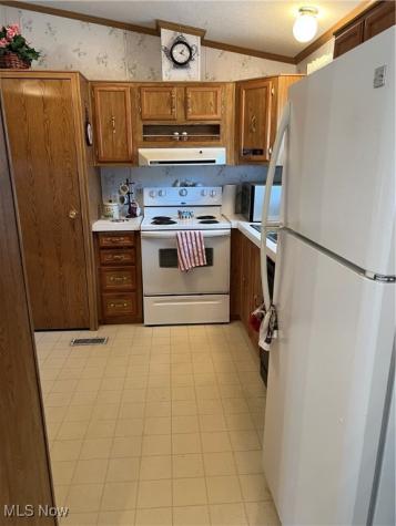 12 Maple Olmsted Twp OH 44138