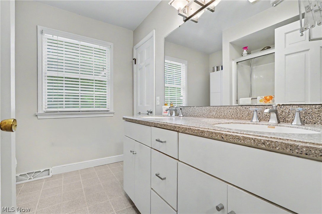 553 N Briarcliff Drive Canfield OH 44406