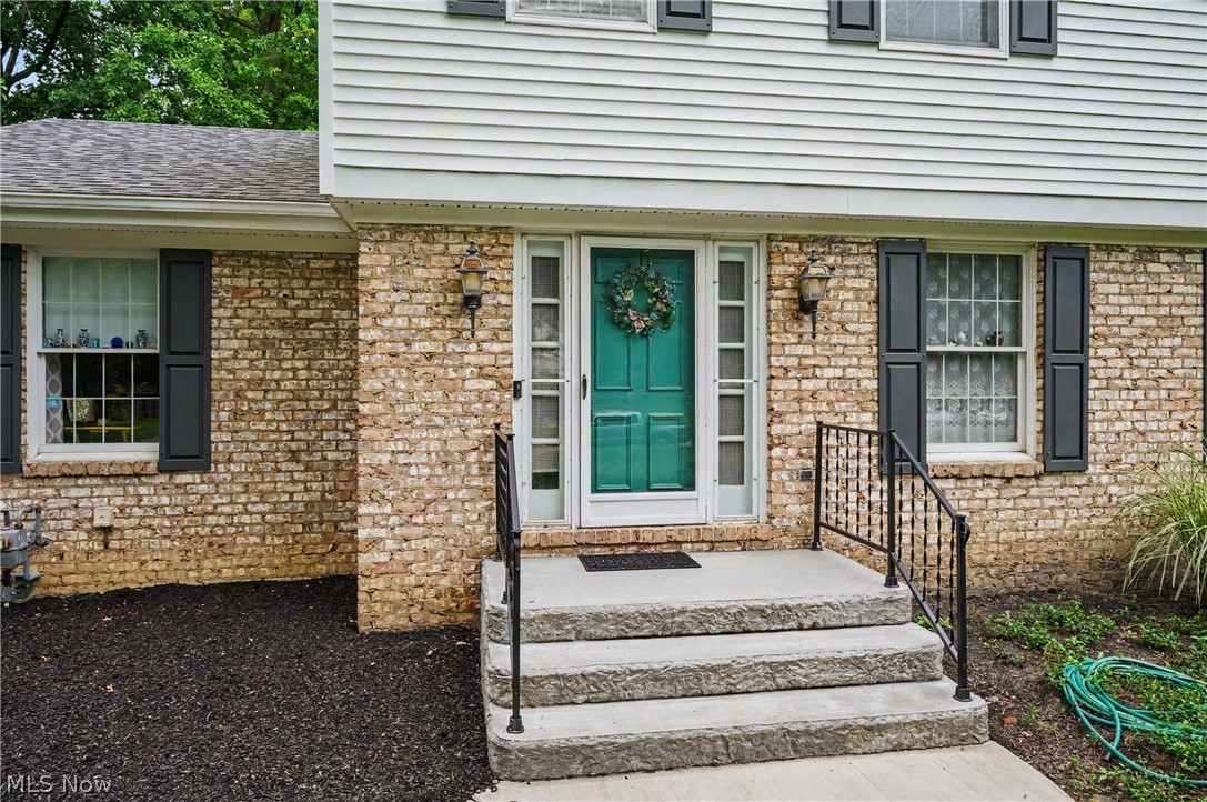553 N Briarcliff Drive Canfield OH 44406