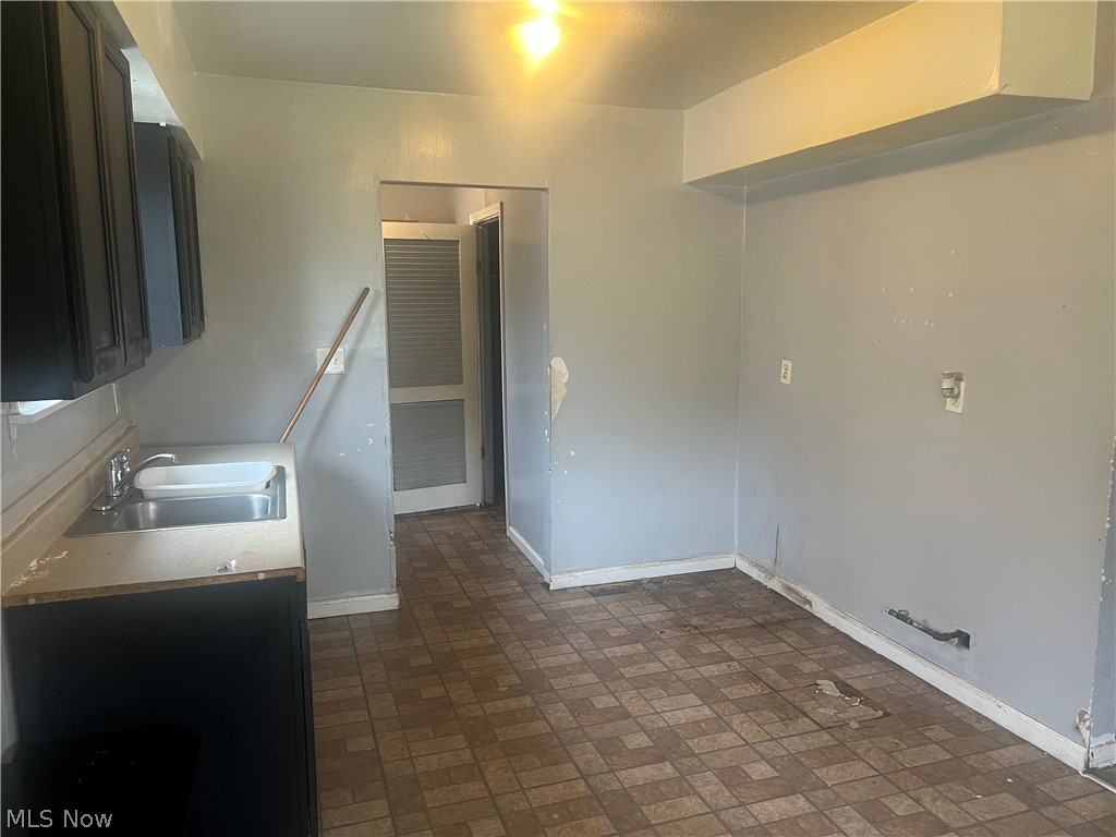 4433 E 158th Street Cleveland OH 44128