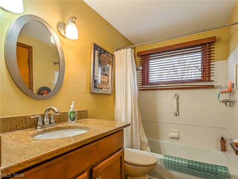 3049 Straley Lane Youngstown OH 44511