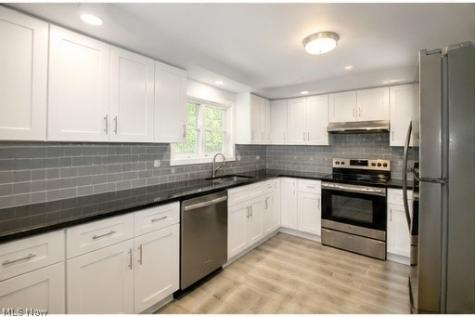 4780 Echovalley Street NW North Canton OH 44720