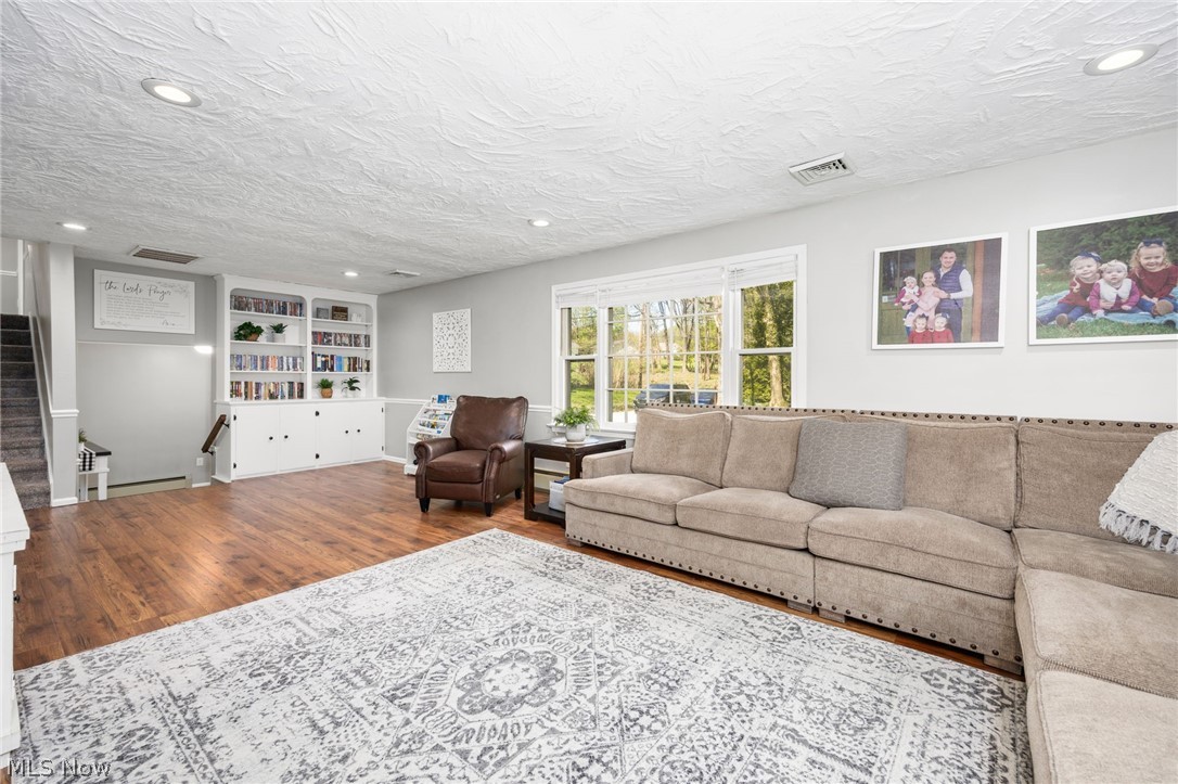 4360 Copley Road Akron OH 44321