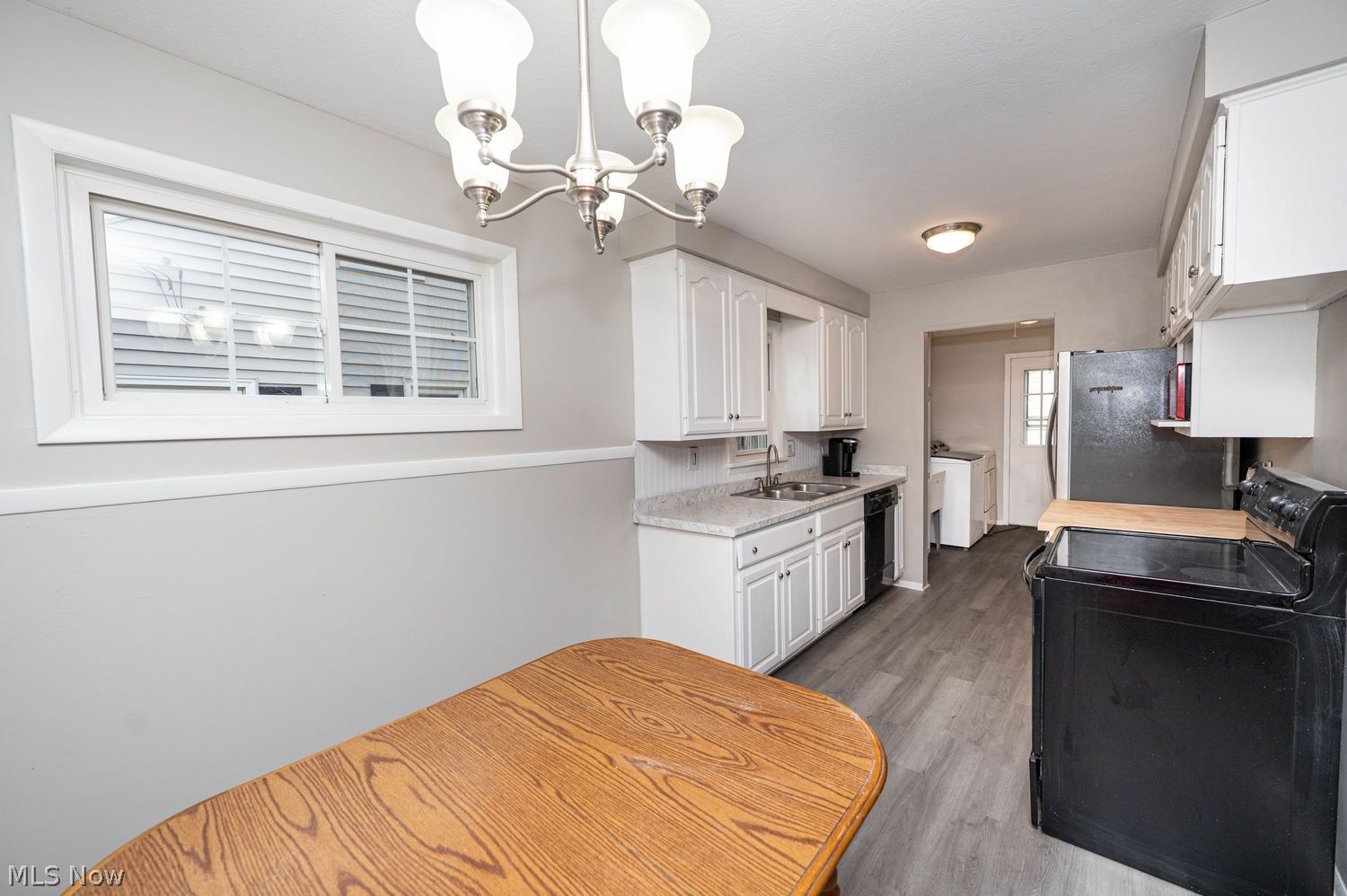 1289 Waverly Road Eastlake OH 44095