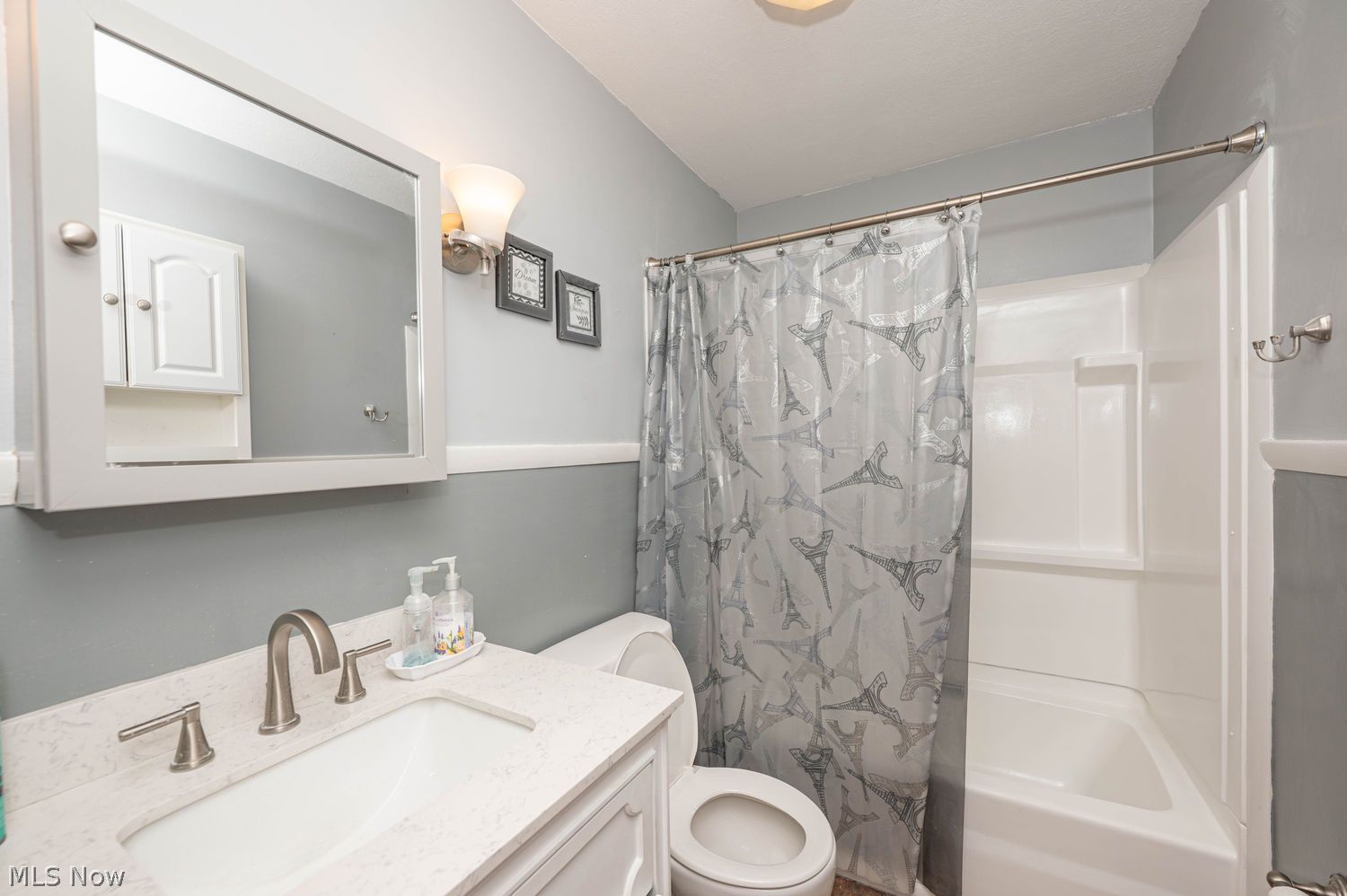 1289 Waverly Road Eastlake OH 44095
