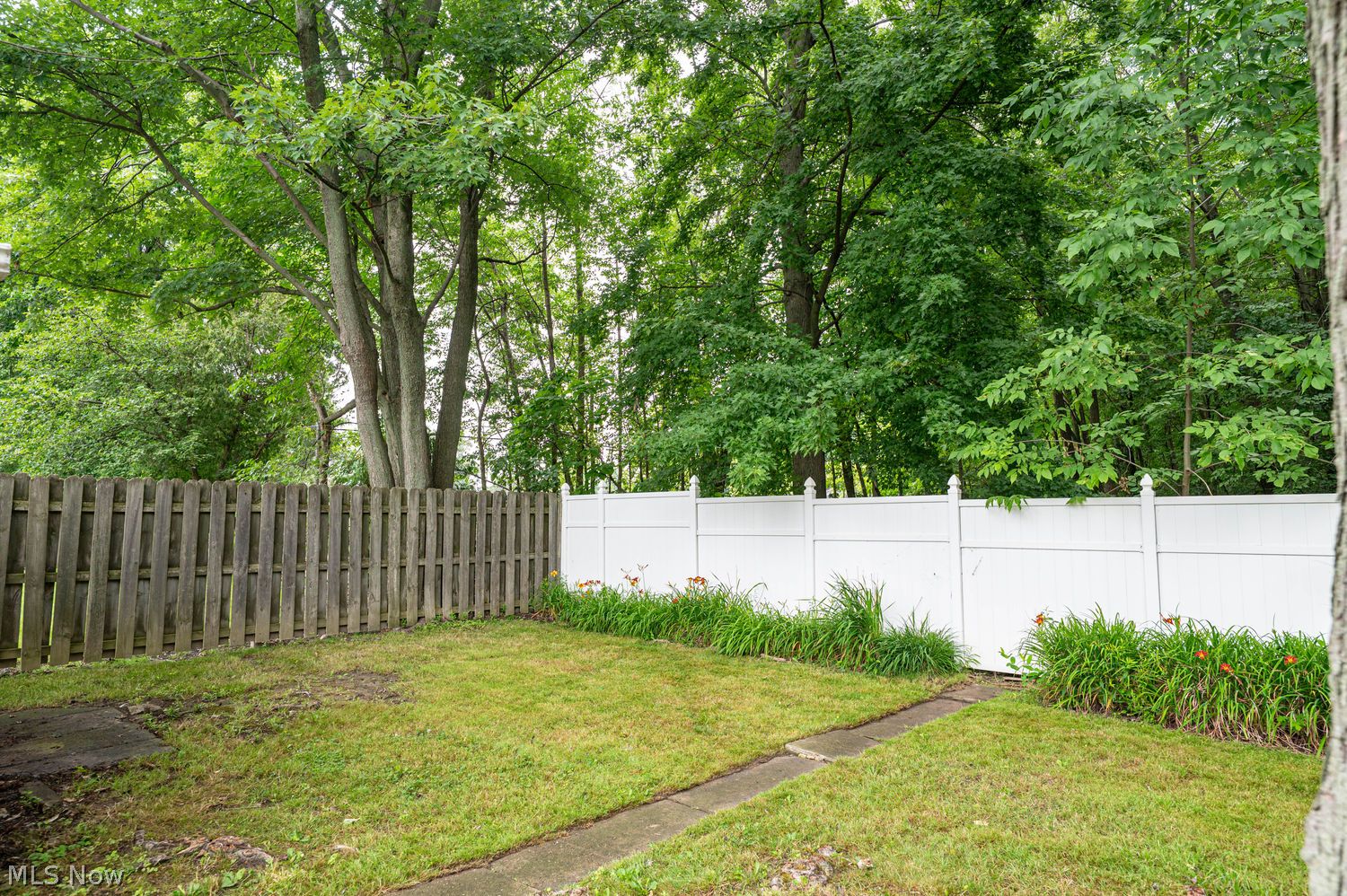1289 Waverly Road Eastlake OH 44095
