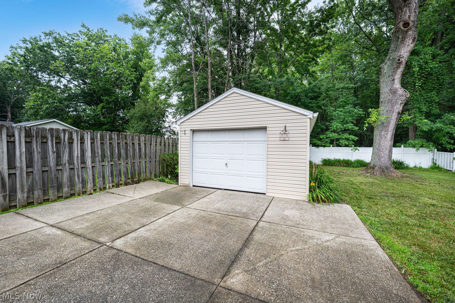1289 Waverly Road Eastlake OH 44095