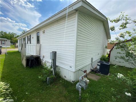 150 Rolling Acres Circle W Massillon OH 44647