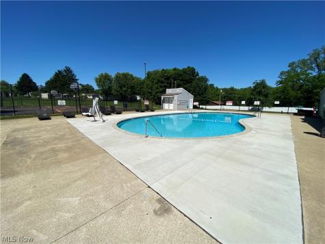 150 Rolling Acres Circle W Massillon OH 44647