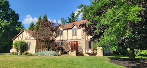 4822 Sweetwater Drive Brecksville OH 44141