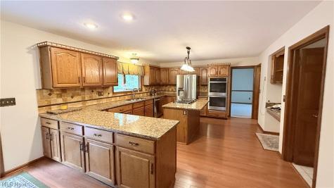 4822 Sweetwater Drive Brecksville OH 44141