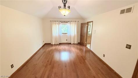 4822 Sweetwater Drive Brecksville OH 44141
